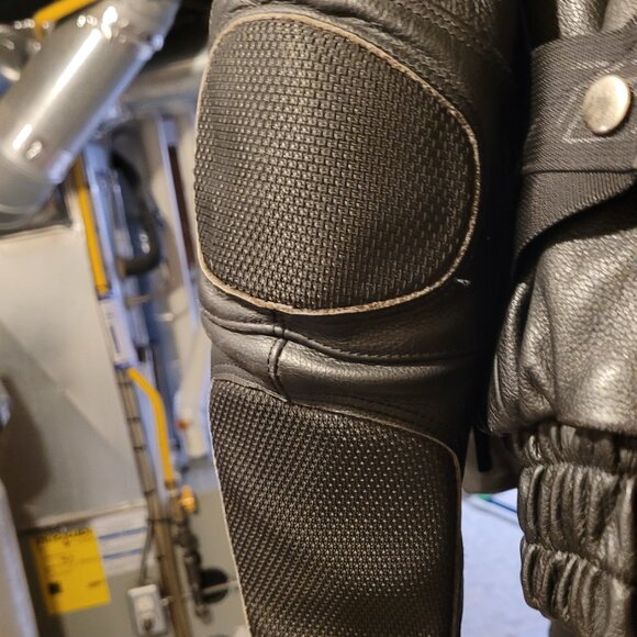 First Gear Leather Motorcycle Jacket size 42 - Picture 2 of 7